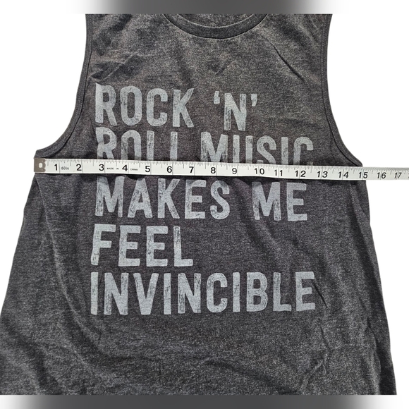 Rock and Roll music Makes me Feel Invincible tank top size Large - Picture 4 of 5
